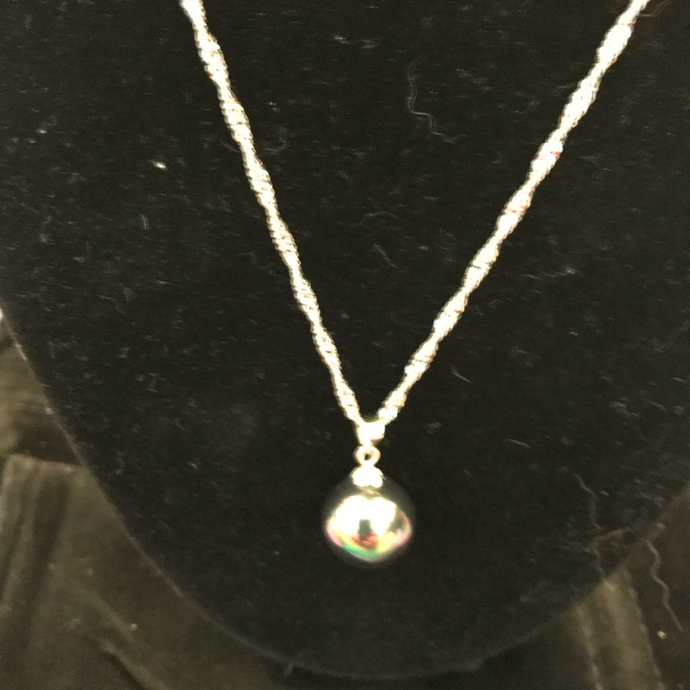 16 MM Tahitian Shell Pearl Pendant White GF Chain - Picture 4 of 4